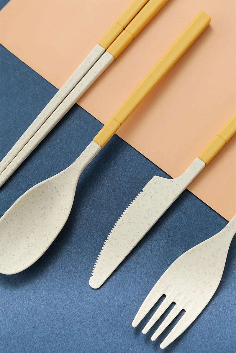 4Pcs Portable Tableware Set Wheat Straw Dinnerware Detachable Cutlery Travel Tableware Picnic Dinnerware Set Camping Cutlery Set